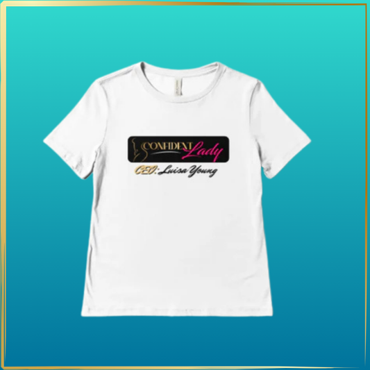 t-shirt blanco sublimado con logo de confidentlady - luisa younghecha por celuxestudio 